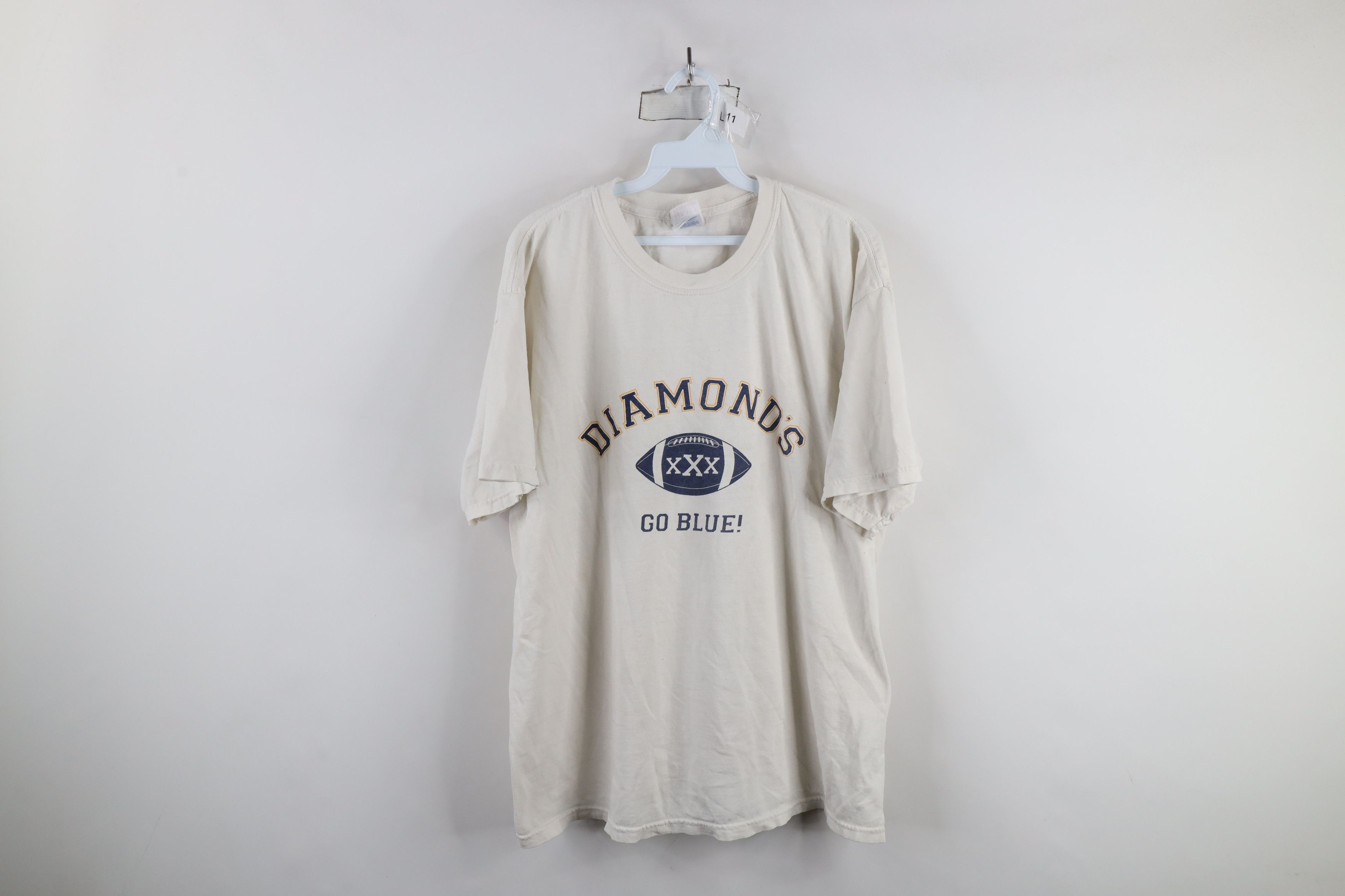 Vintage Vintage Diamond's Bar University of Michigan T-Shirt Size US XL / EU 56 / 4 - 1 Thumbnail