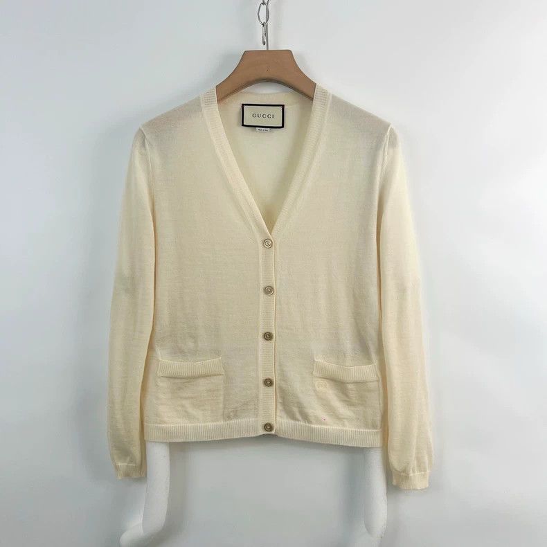 Gucci Beige V-neck knitted cardigan sweater
