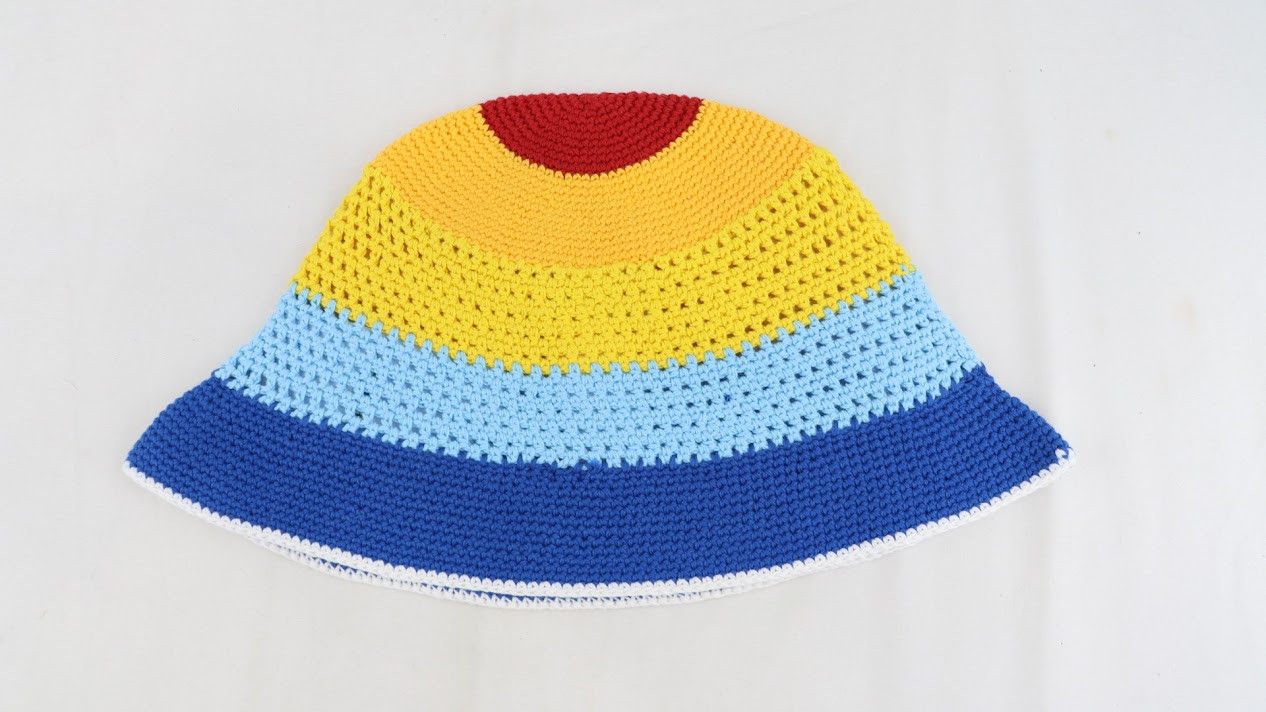 Casablanca o1rshd1 Q: 2 / Size: S/M / Knit Striped Crochet Hat Rainbow Size ONE SIZE - 7 Thumbnail