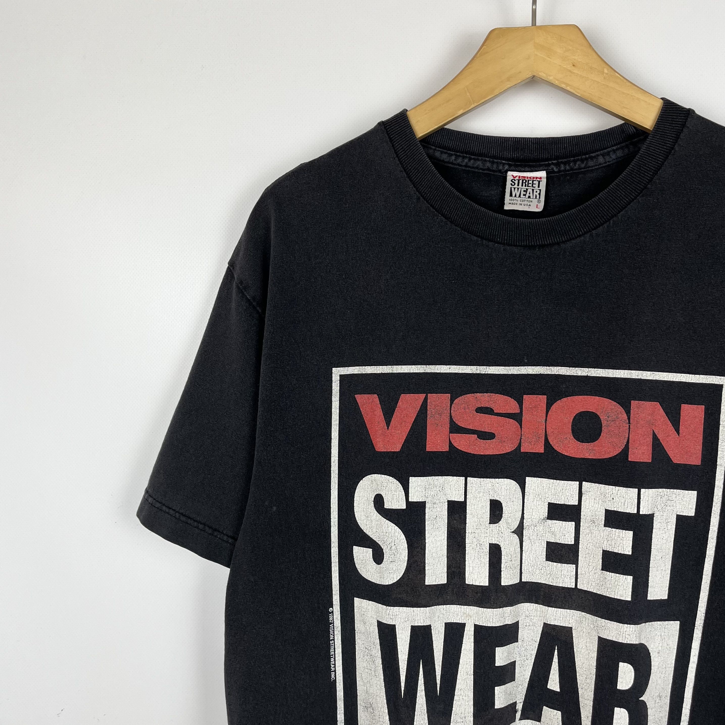 Vision Streetwear Vintage Vision Streetwear Big Logo T Shirt 1987 Size US L / EU 52-54 / 3 - 5 Thumbnail