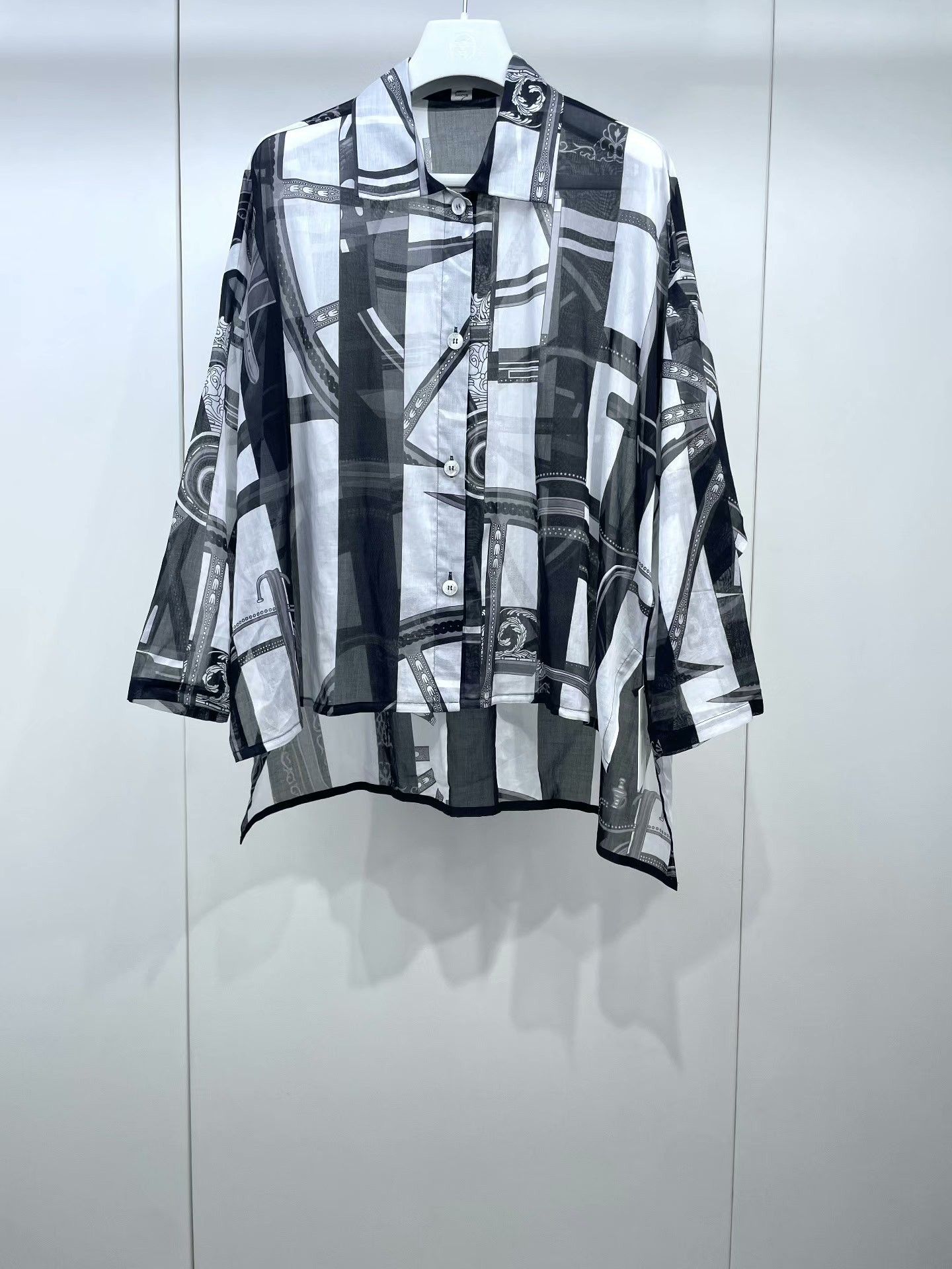 hermes casual loose fitting top