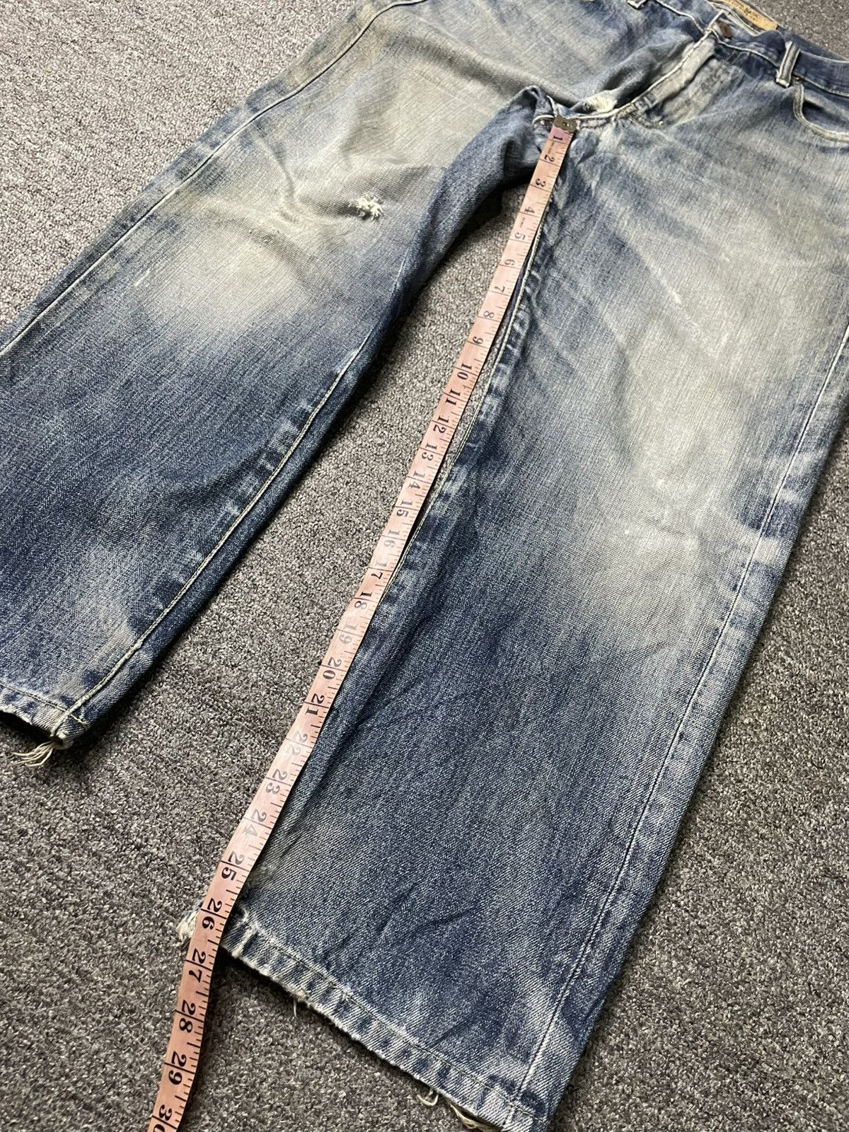 Japanese Brand × Uniqlo × Vintage Uniqlo Original Basic Easy Fit Straight Cut Jeans (134) Size US 33 - 5 Thumbnail
