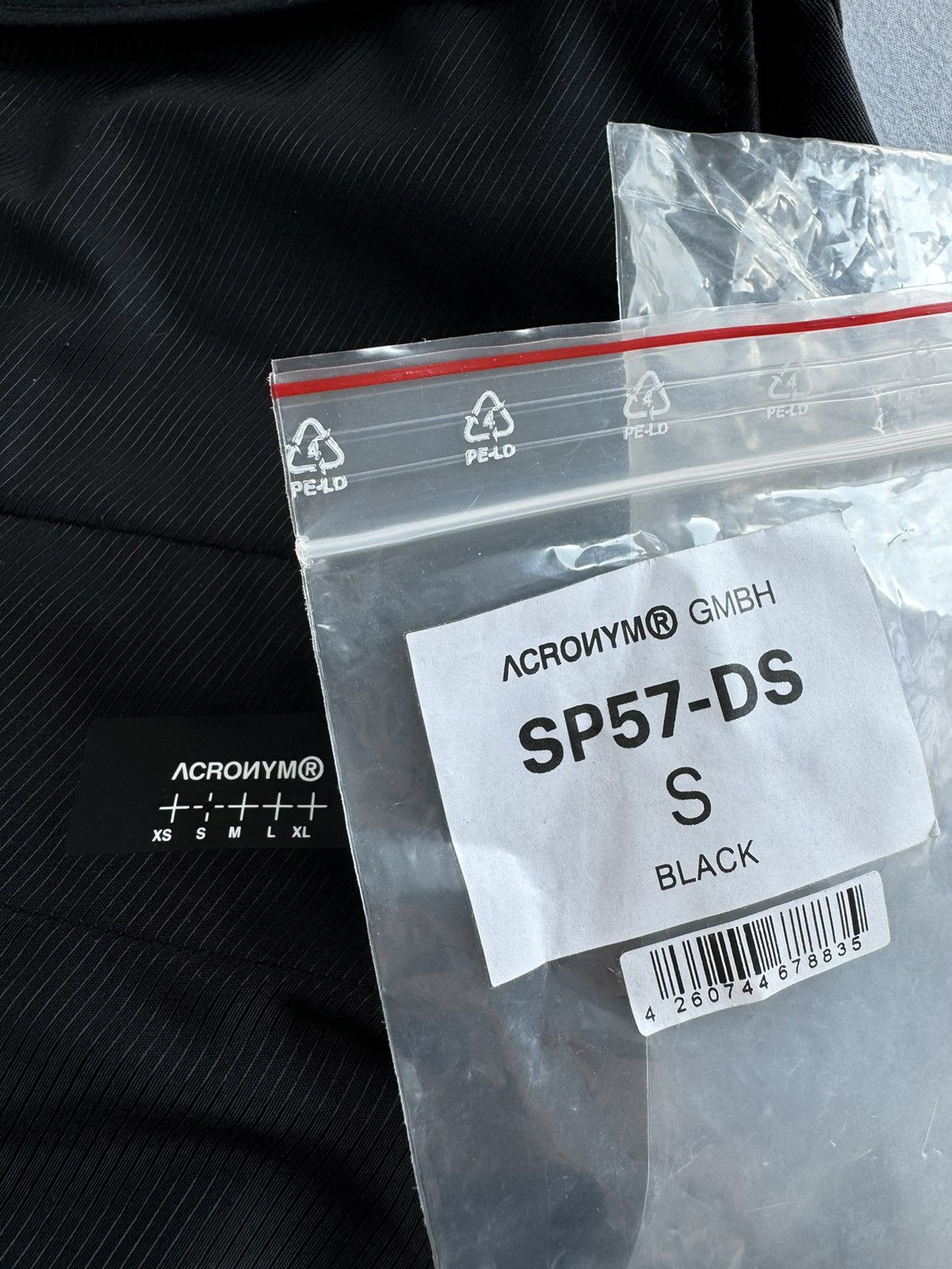 Acronym SP57-DS Schoeller® Dryskin™ Cargo Short Pant Size US 30 / EU 46 - 12 Thumbnail