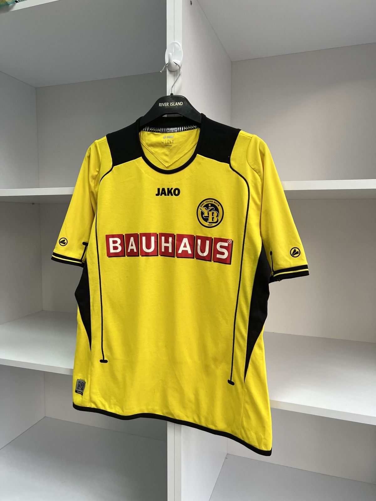 Vintage BSC Young Boys 2012-13 Home FOOTBALL SOCCER JERSEY Size US M / EU 48-50 / 2 - 5 Thumbnail
