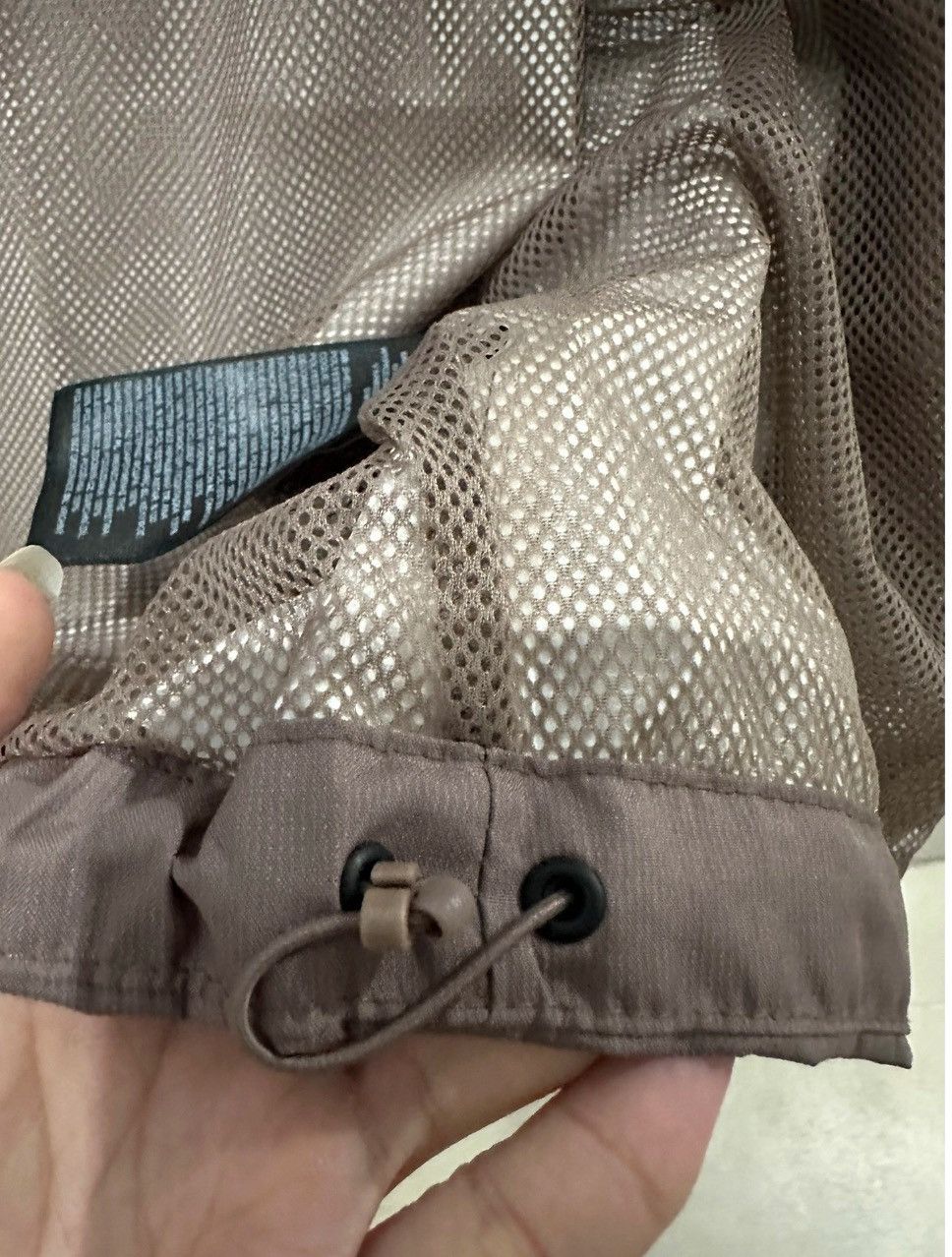 The North Face Short waterproof jacket The North Face Quest in taupe Size S / US 4 / IT 40 - 9 Thumbnail