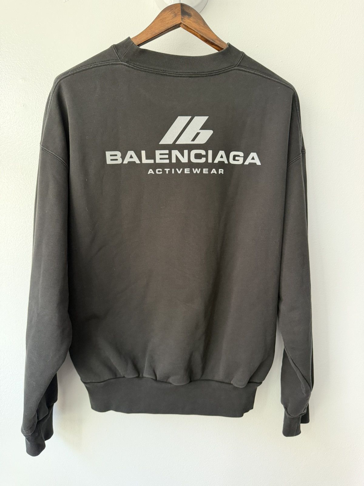 Balenciaga Activewear crewneck sweatshirt sweater size M Medium Size US M / EU 48-50 / 2 - 5 Thumbnail