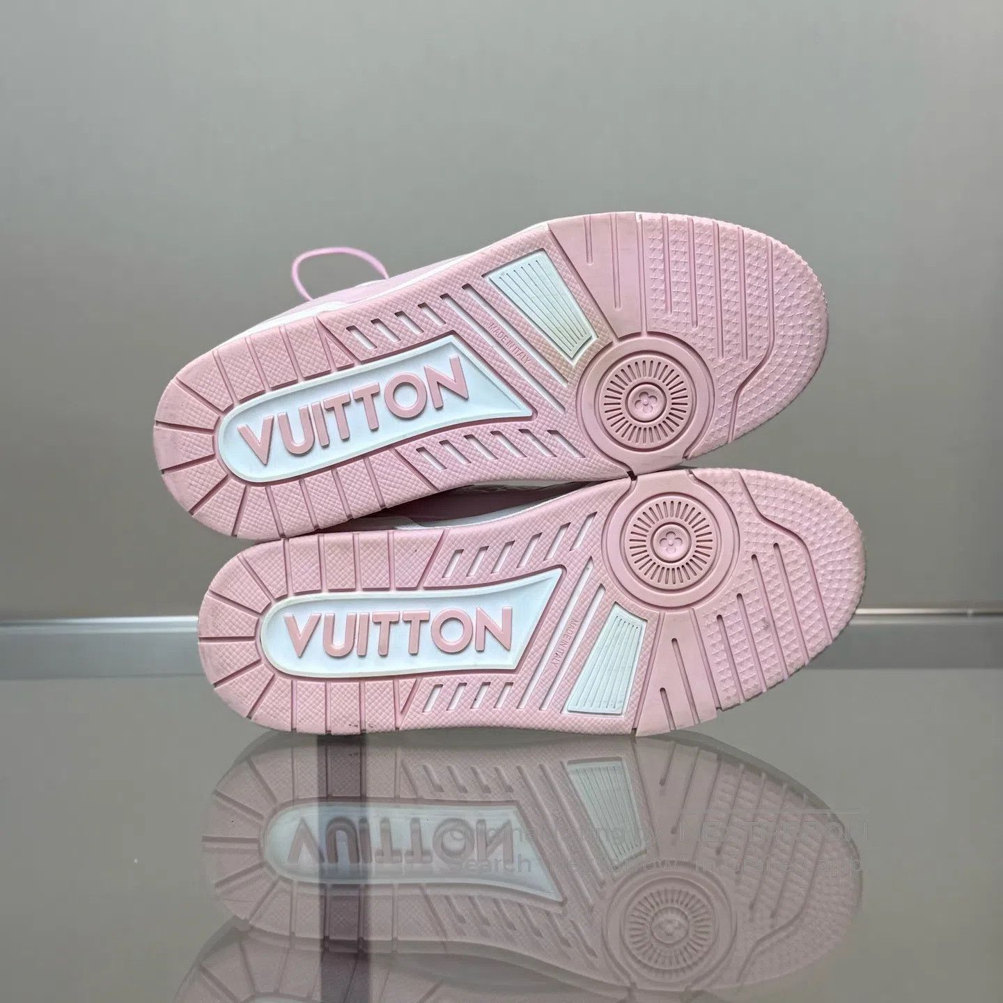 Louis Vuitton Louis Vuitton Trainer 25 White Powder shoes Size US 5.5 / IT 35.5 - 7 Thumbnail