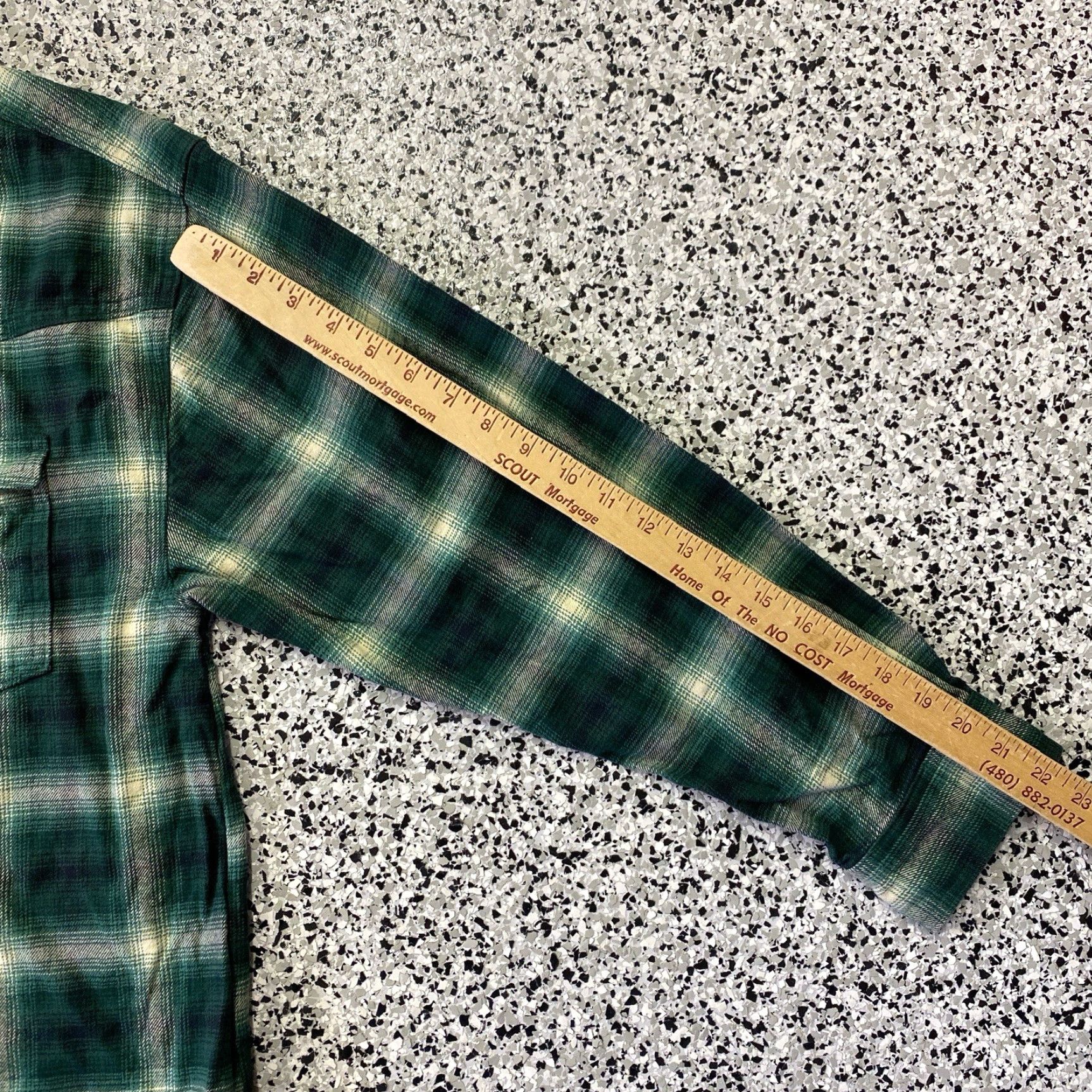 Levi's Levi's Shirt Mens Large Green Plaid Western Pearl Snap Flannel Shacket Heavy Regular Button-Up Pockets Casual Winter Spring Fall Mens Size US L / EU 52-54 / 3 - 4 Thumbnail