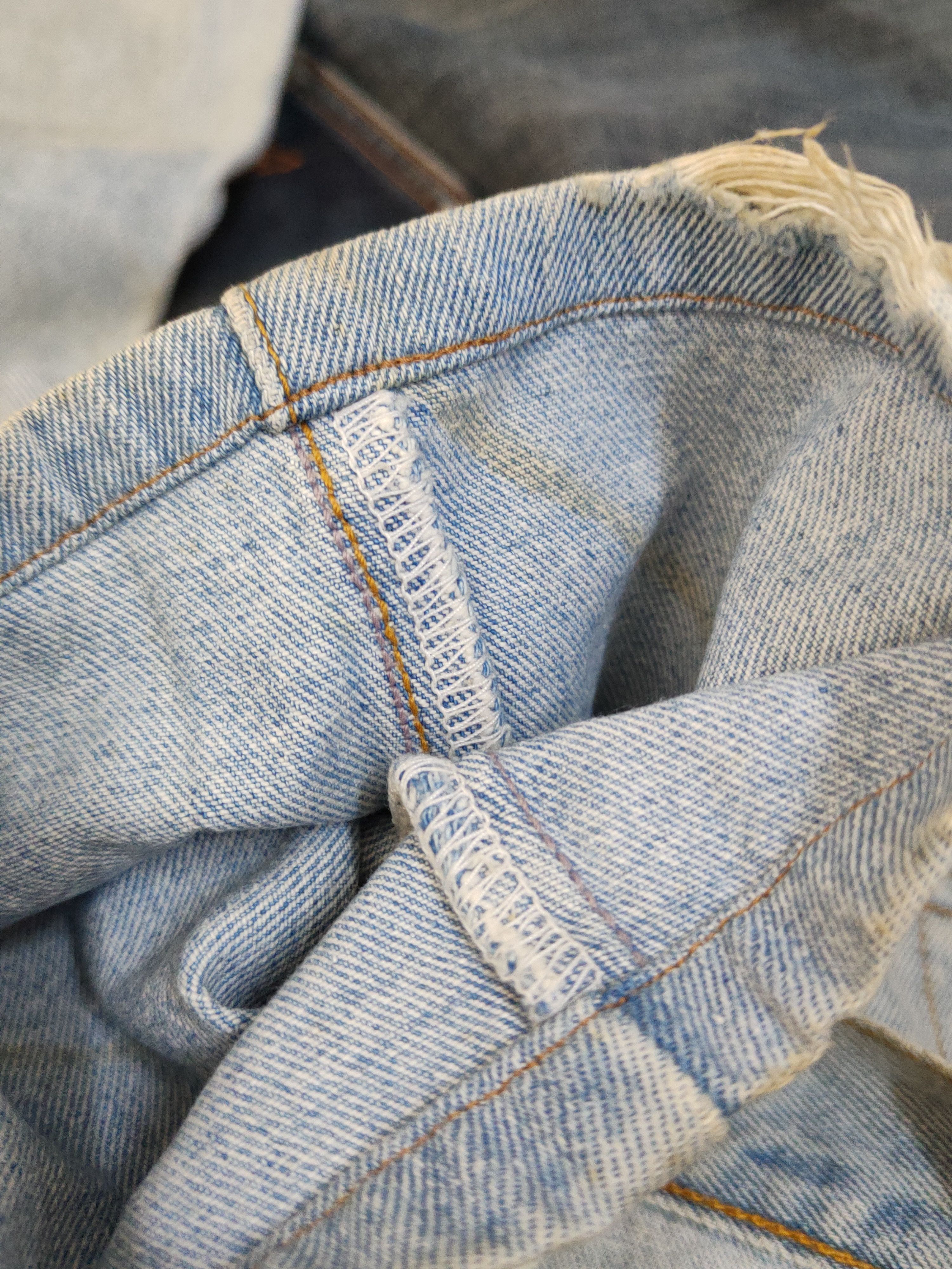 Uniqlo Uniqlo vintage Light Blue Distressed Ripped Jeans #W1413 Size US 27 - 15 Thumbnail