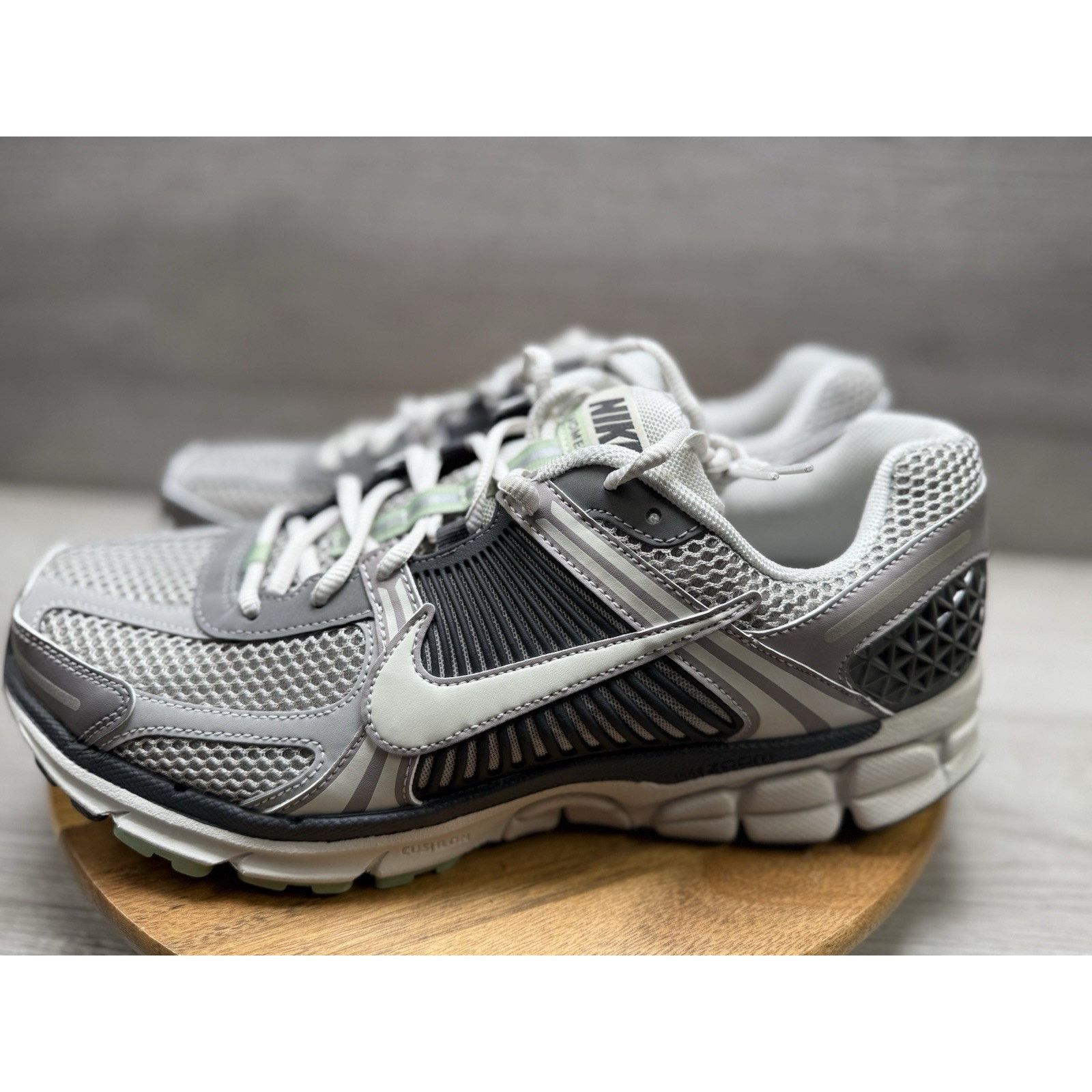 Nike Nike Air Zoom Vomero 5 'Cobblestone' FB8825-001 Women’s 12.5 Size US 4 / IT 34 - 2 Thumbnail
