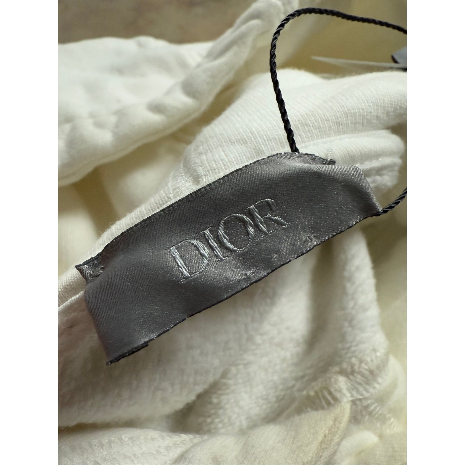 Dior Dior Script CD Logo Hoodie White Black Used Medium Size US M / EU 48-50 / 2 - 3 Thumbnail
