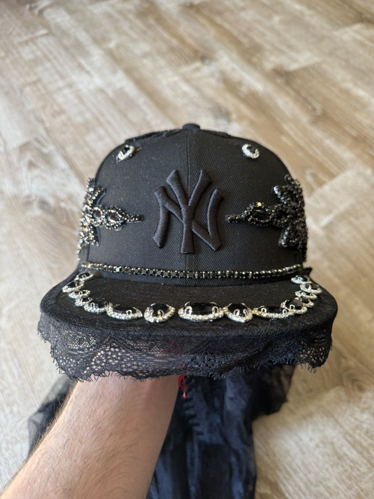 New Era Black Parade Fitted Cap Size ONE SIZE - 3 Thumbnail
