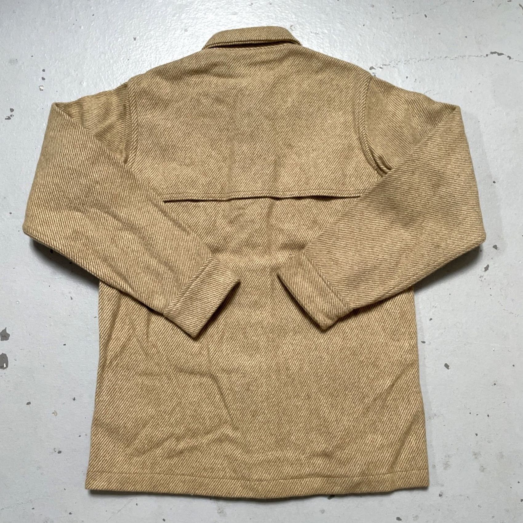 Vintage VINTAGE Woolrich Cape/Cap Wool Shirt-Jacket Outdoor Hunt Made USA S NWT Shirt-Jacket Unisex Adults Wool Tan 70s Hunting Workwear Mens Womens Size US S / EU 44-46 / 1 - 7 Thumbnail