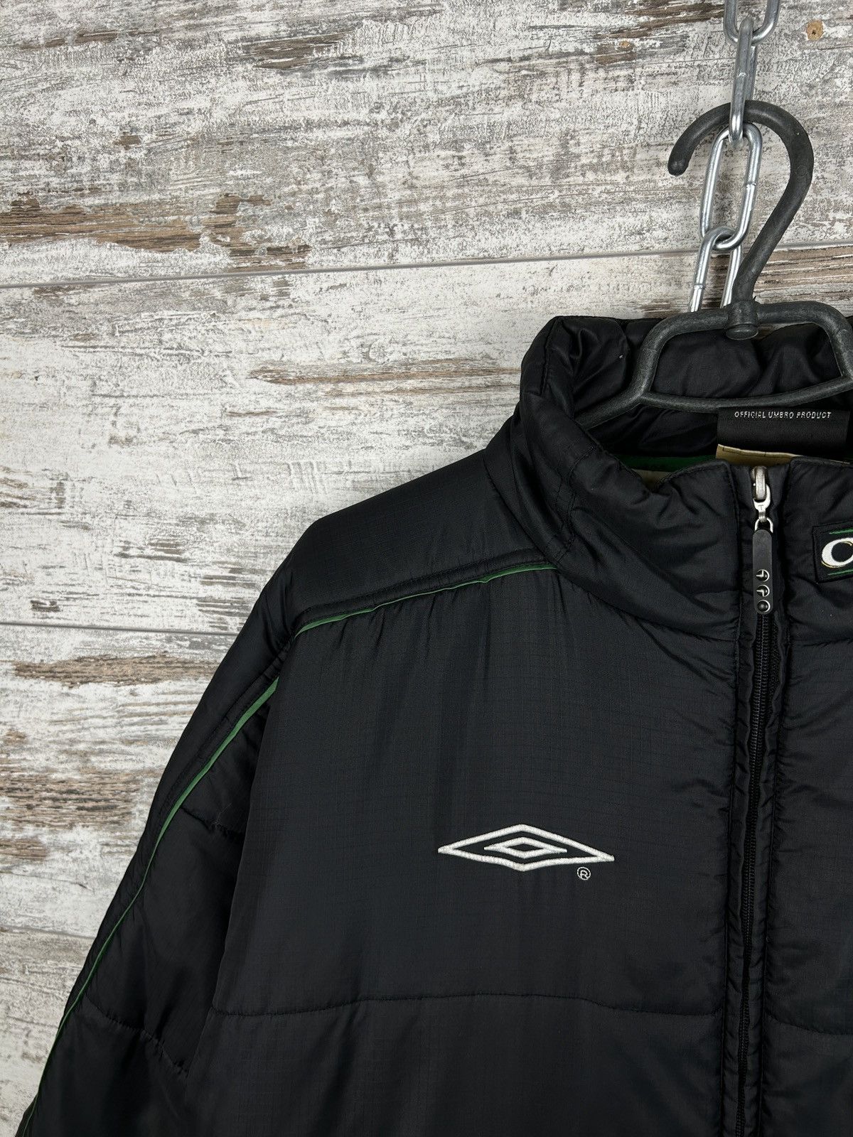 Umbro × Vintage Mens Vintage Umbro FC Celtic Puffer Down Jacket football y2k Size US L / EU 52-54 / 3 - 7 Thumbnail