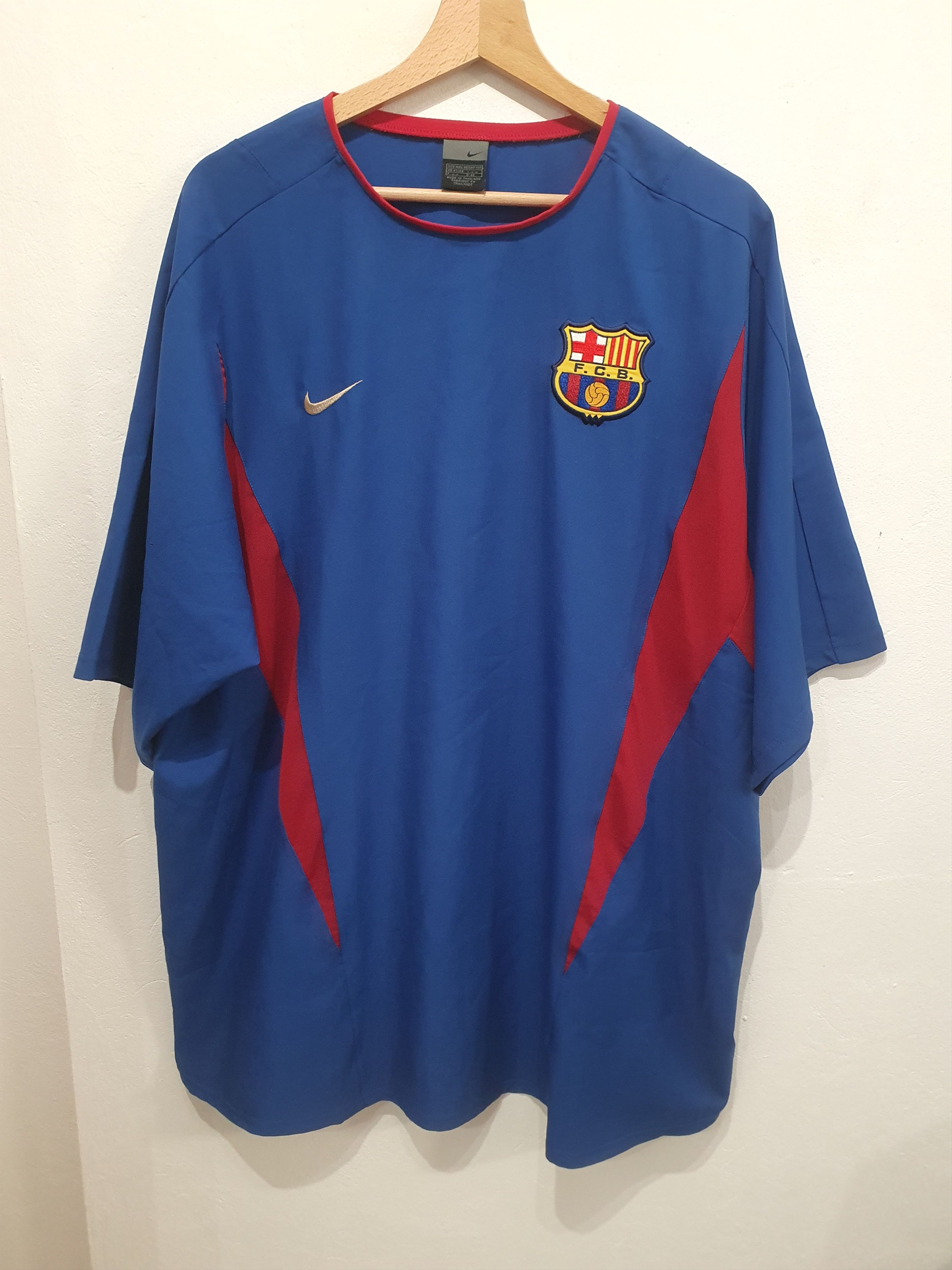 image of F C Barcelona x Jersey Nike Fc Barcelona 2002 Size 2Xl Jersey Shirt Soccer in Blue, Men's