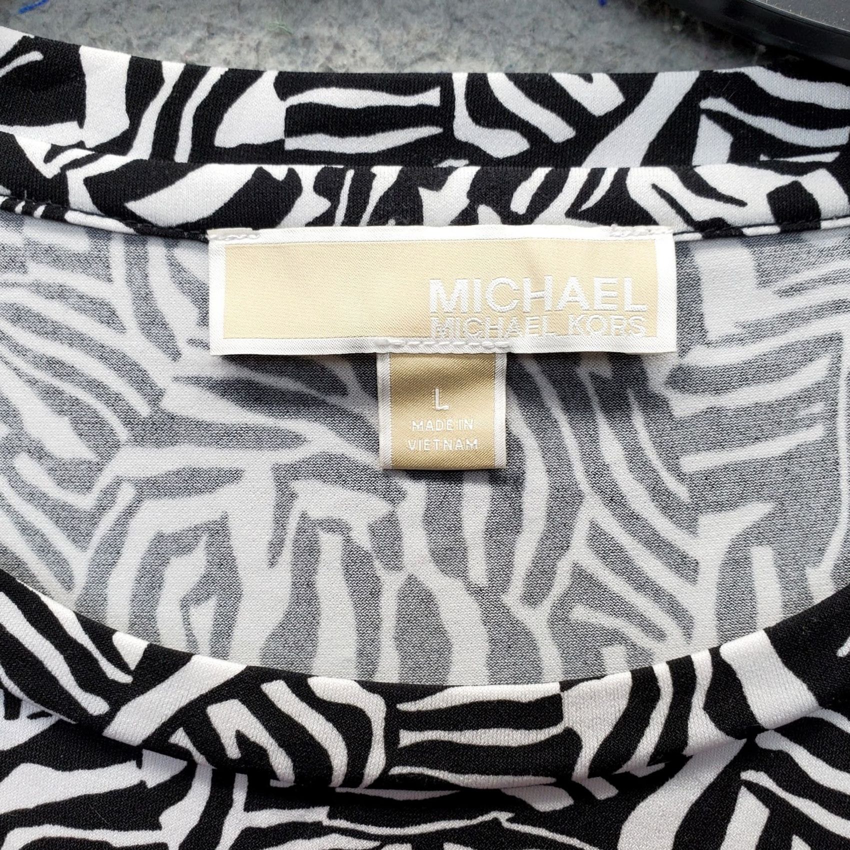 Michael Kors Michael Kors Blouse Womens L Multi Zebra Print Tulip Sleeve Round Neck Shirt Womens Size L Color Multicolor Size L / US 10 / IT 46 - 5 Thumbnail