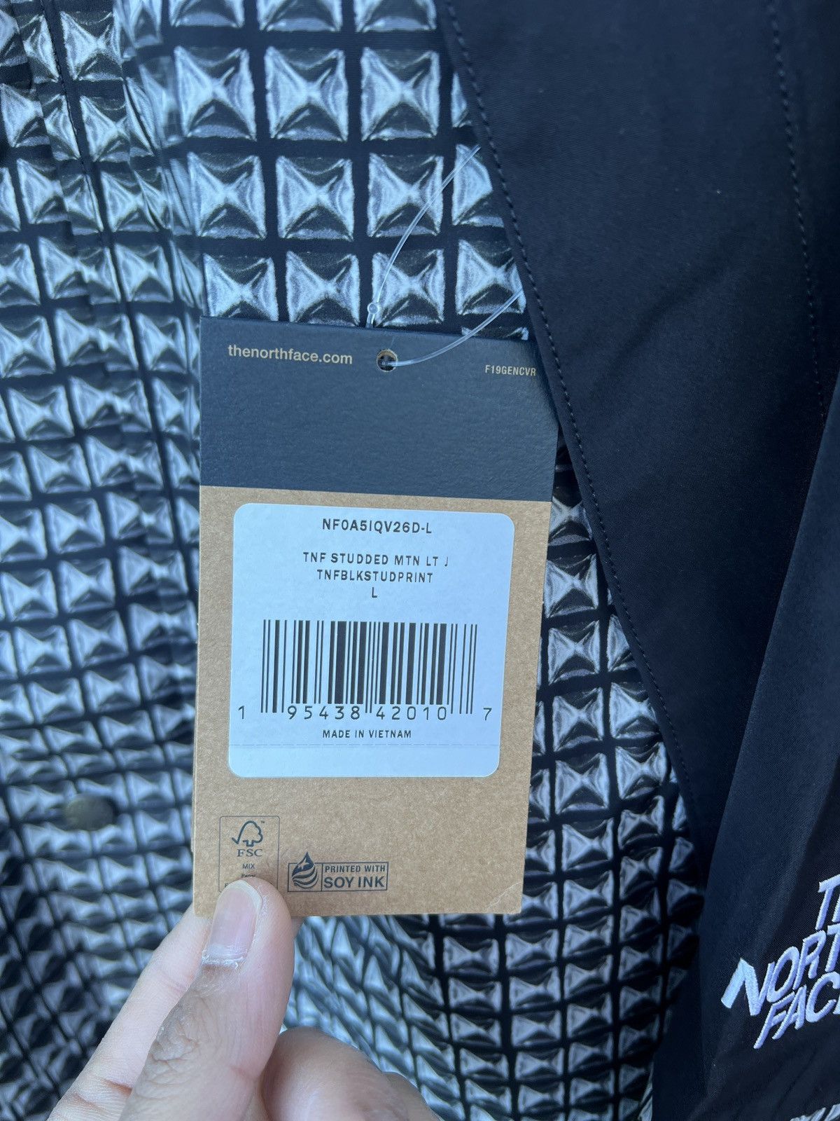 Supreme × The North Face Supreme X The North Face Studded Mountain Light Jacket NWT Size US L / EU 52-54 / 3 - 9 Thumbnail