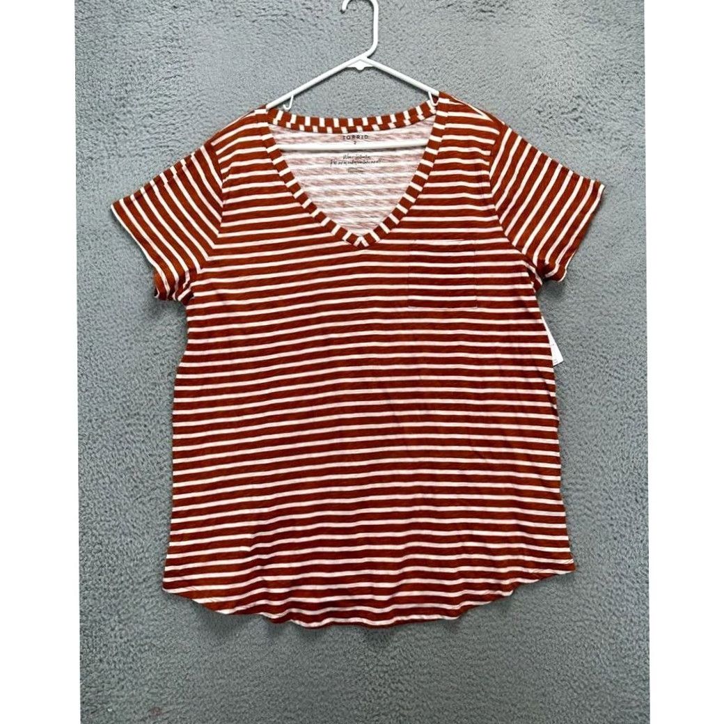 Torrid VINTAGE Torrid Shirt Women 2 Rust Brown Striped Classic Fit V-Neck Pocket Tee Ladies NEW Size XS / US 0-2 / IT 36-38 - 2 Thumbnail