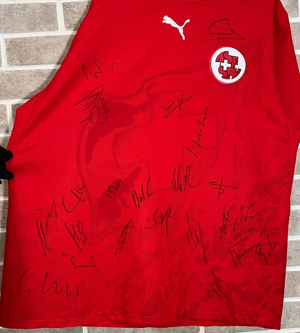Puma Switzerland 2006/2007 PUMA Home Football Shirt Jersey signed Size US L / EU 52-54 / 3 - 2 Thumbnail