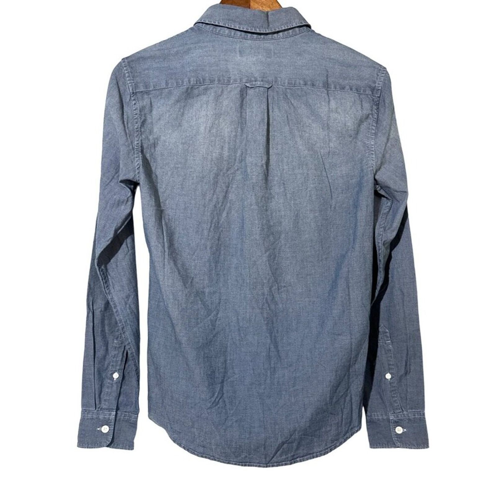 Everlane Everlane Womens The Chambray Slim Fit Shirt Button Up XS Size XS / US 0-2 / IT 36-38 - 3 Thumbnail