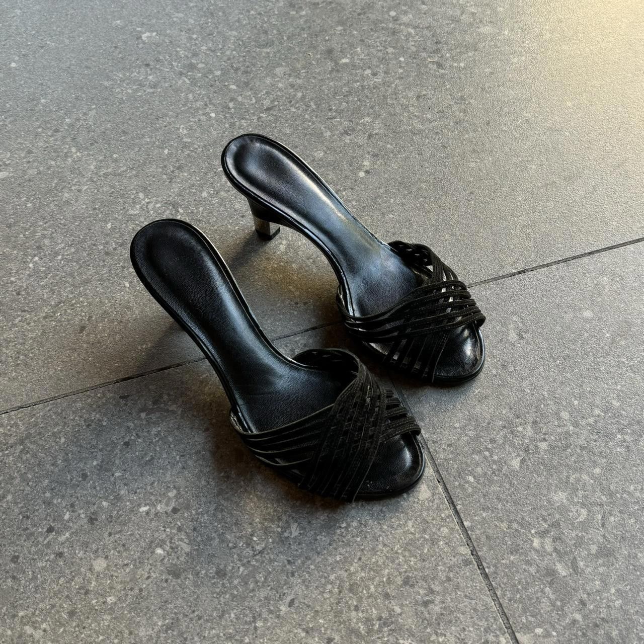Chanel Chanel 2000s Black Kitten Heels Size US 7 / IT 37 - 3 Thumbnail