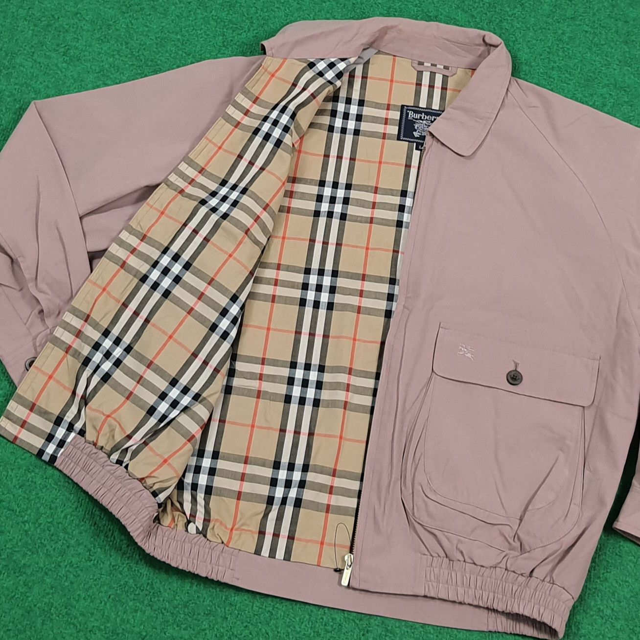 Burberry Vintage Burberrys' Harrington Nova Check Jacket C308N22 Size US XL / EU 56 / 4 - 1 Thumbnail