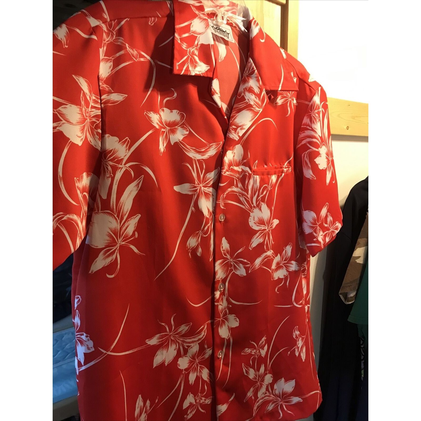 Other Malihini Vintage Men's M Red Floral SS Rayon Hawaiian Shirt Size US M / EU 48-50 / 2 - 3 Thumbnail