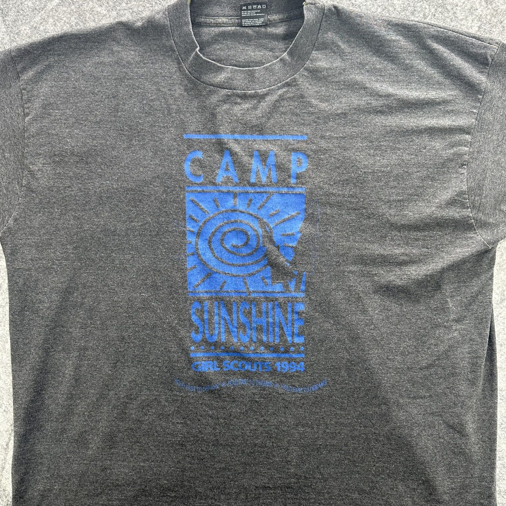 Fruit Of The Loom VINTAGE Camp Sunshine Shirt Mens 2XL Gray Girl Scouts 1994 Junior League USA 90s Size US XXL / EU 58 / 5 - 2 Thumbnail
