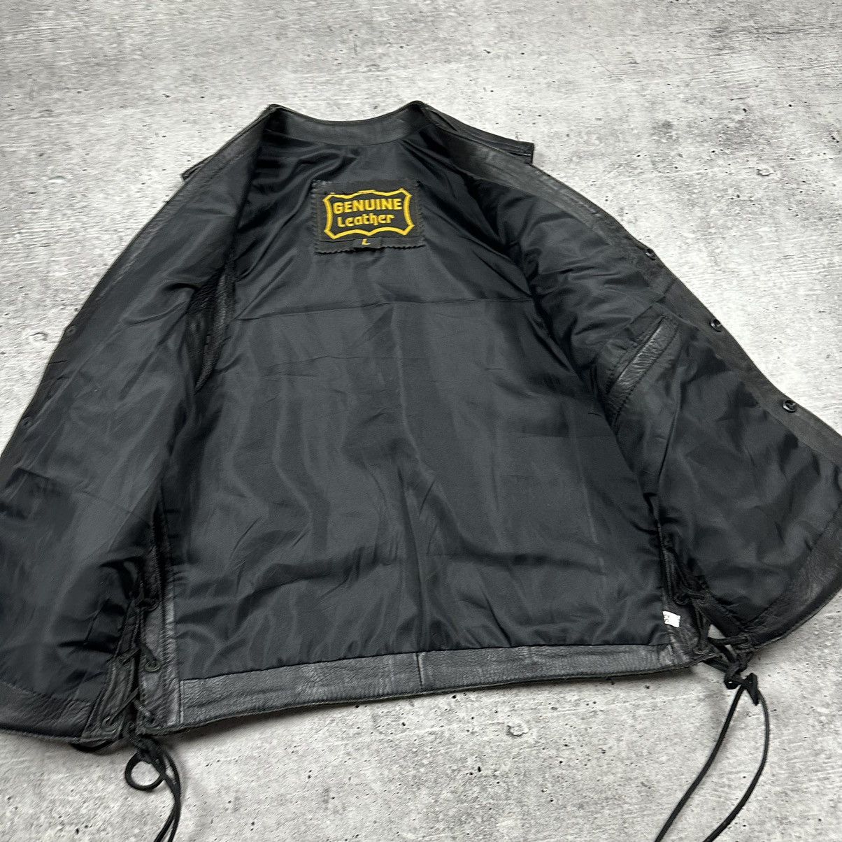 Genuine Leather Vintage Genuine Leather Vest Motorcycle Black Men’s Size 52 Size US L / EU 52-54 / 3 - 9 Thumbnail