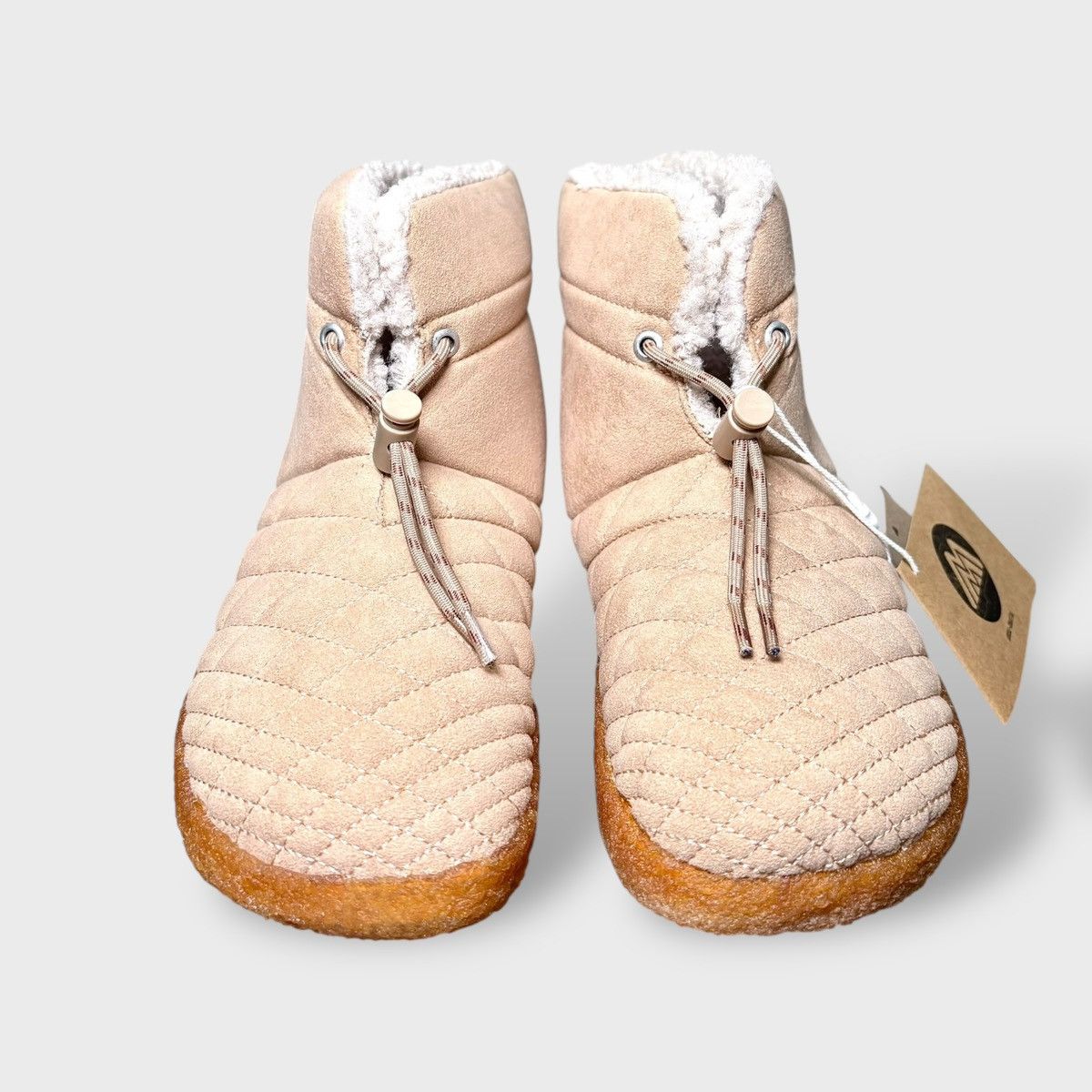 Malibu Sandals Malibu Women Quilted Fabric Little Dume Beige Boots Sz 7 Size US 7 / IT 37 - 8 Thumbnail