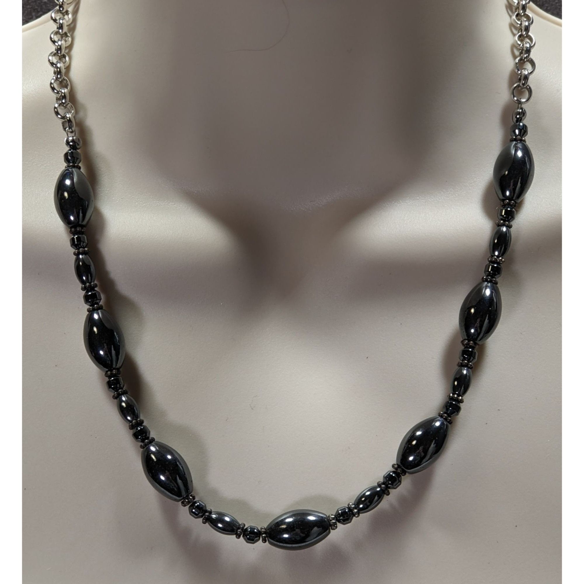 Other Hematite & Silver-Tone Chain Necklace With Toggle Clasp Size ONE SIZE - 1 Thumbnail
