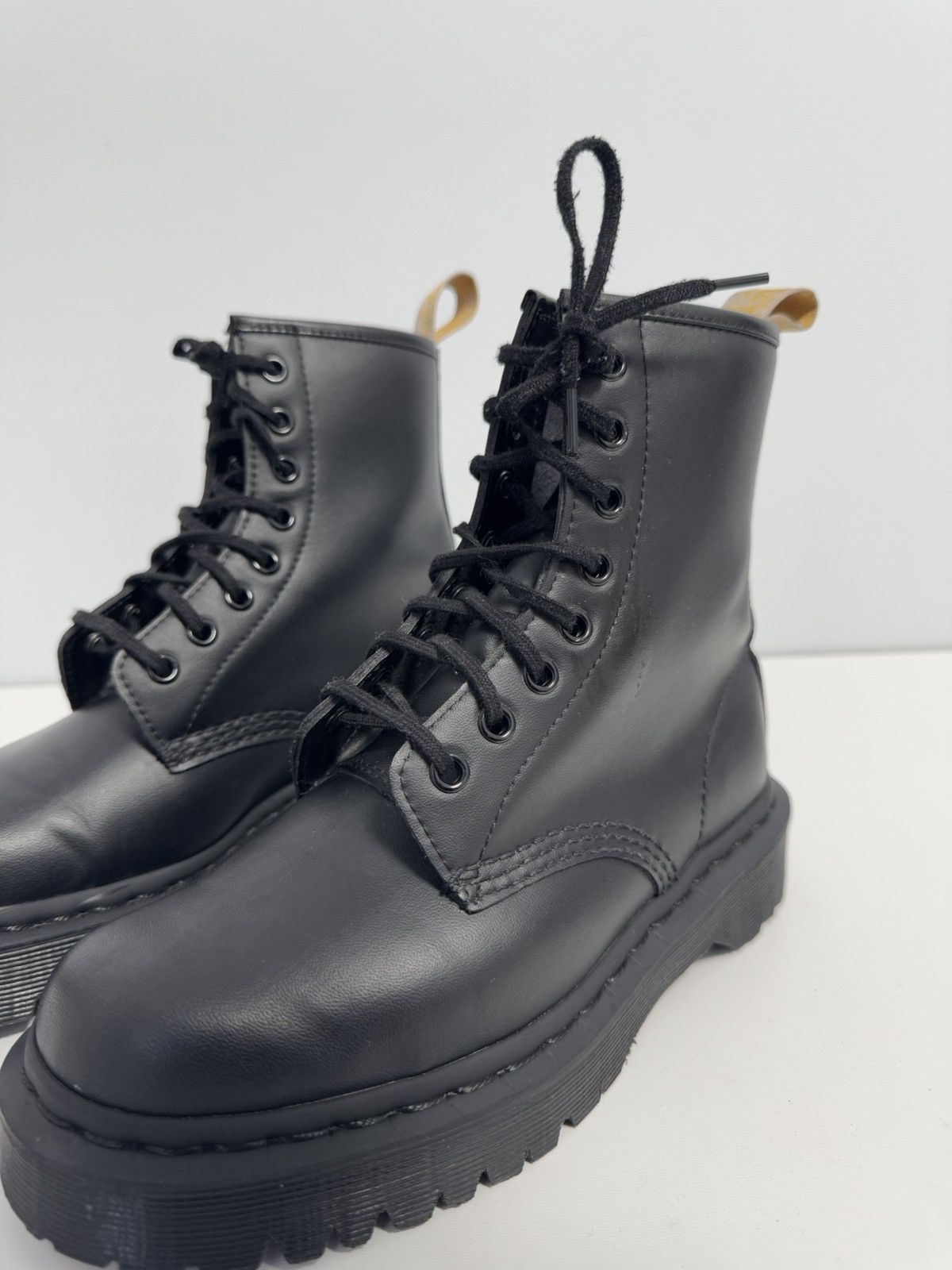 Dr. Martens Dr Martens AirWair Mono Vegan Leather 27032 Lace Boots EU-37 Size US 7 / IT 37 - 3 Thumbnail