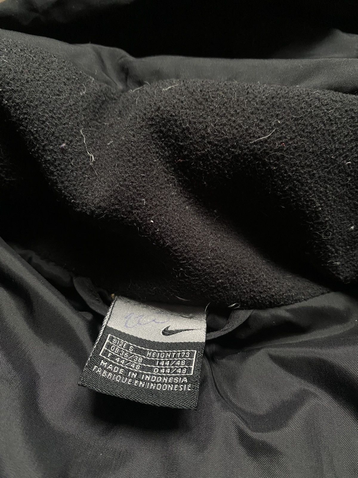 Nike Vintage Nike Puffer Vest Jacket Gilet Men's Size SStreetwear Size US S / EU 44-46 / 1 - 4 Thumbnail