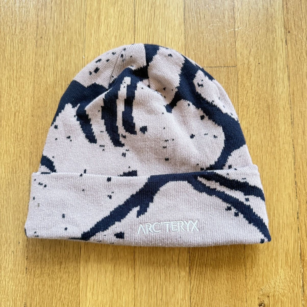 Arc'teryx Arcteryx Grotto grotto toque beanie in Orbit | Grailed