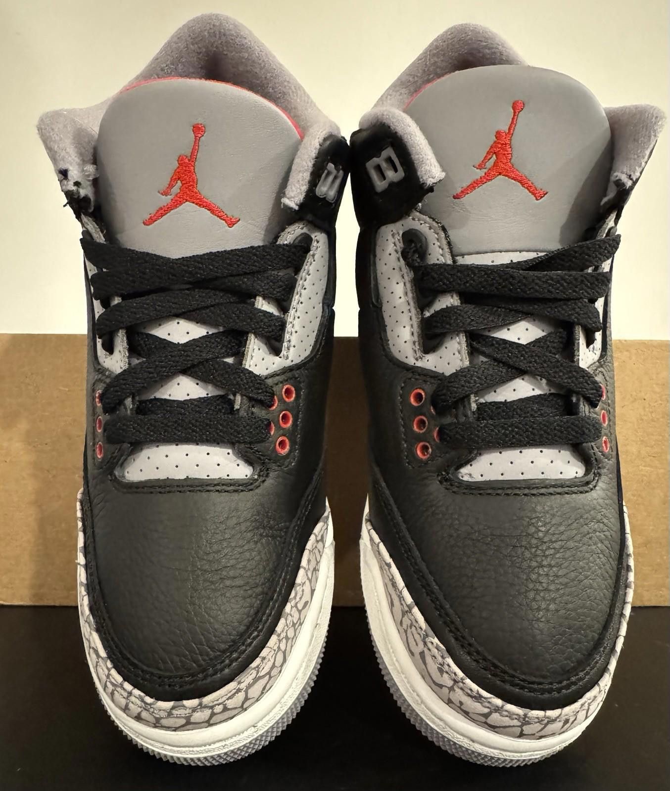Grayers Nike Air Jordan 3 Retro GS Youth Size 4.5Y Black Fire Red Size US 5 / EU 37 - 4 Thumbnail