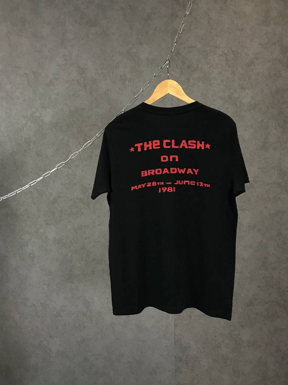 Band Tees The Clash rock band tee Size US M / EU 48-50 / 2 - 2 Thumbnail