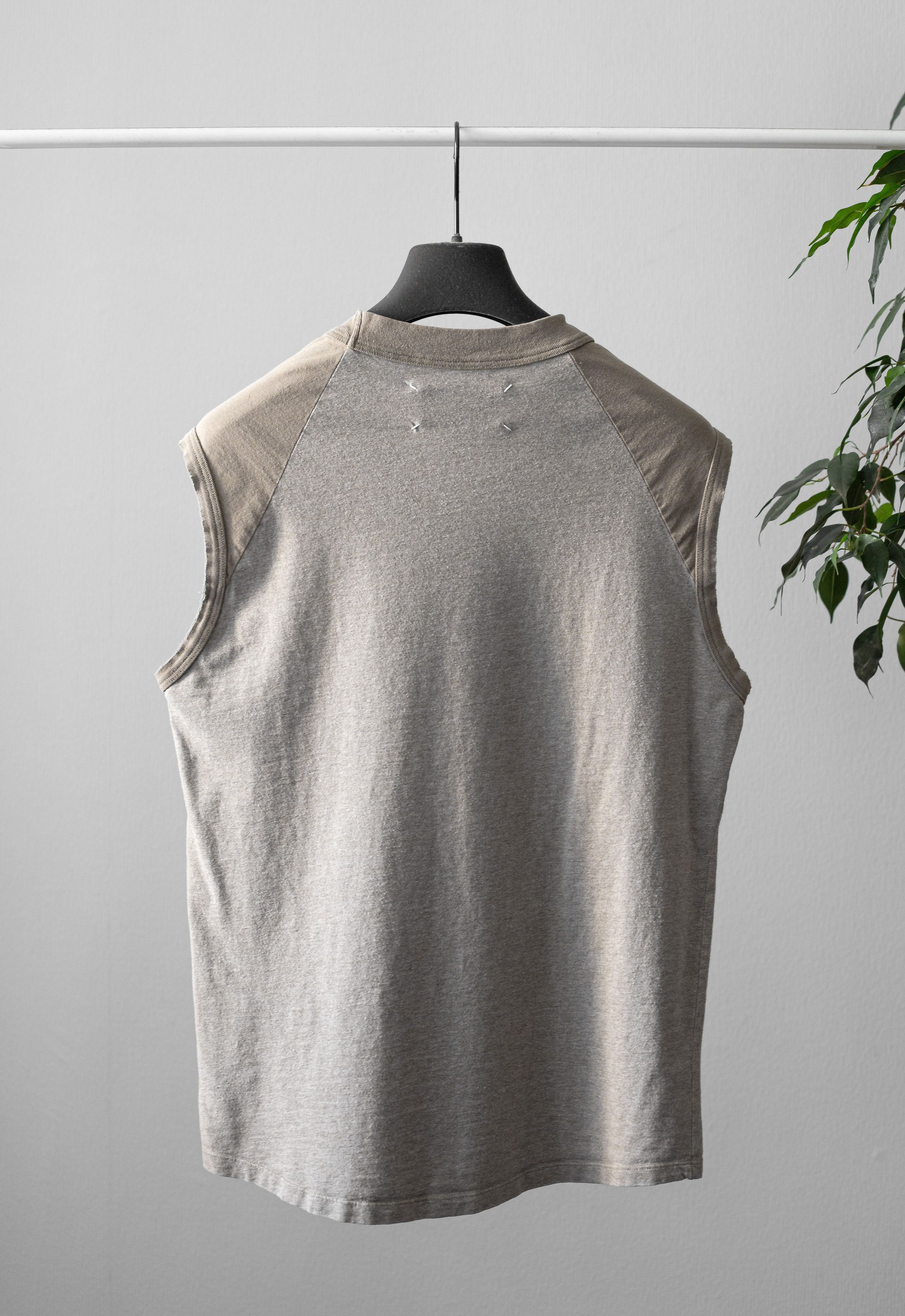 Maison Margiela 2005SS sleeveles top Size US S / EU 44-46 / 1 - 4 Thumbnail