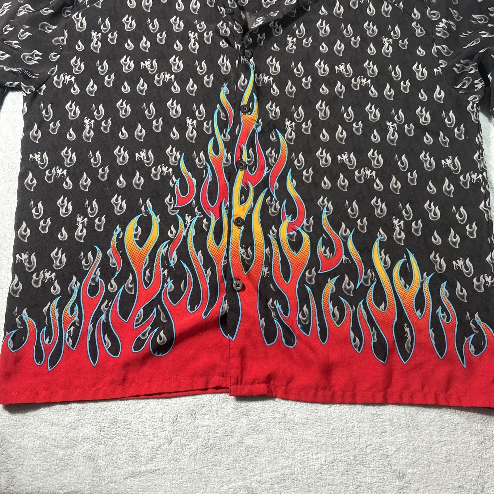 Big Dogs Big Dogs Flaming Fire Flames Button Up Shirt Mens XL Grunge Size US XL / EU 56 / 4 - 9 Thumbnail