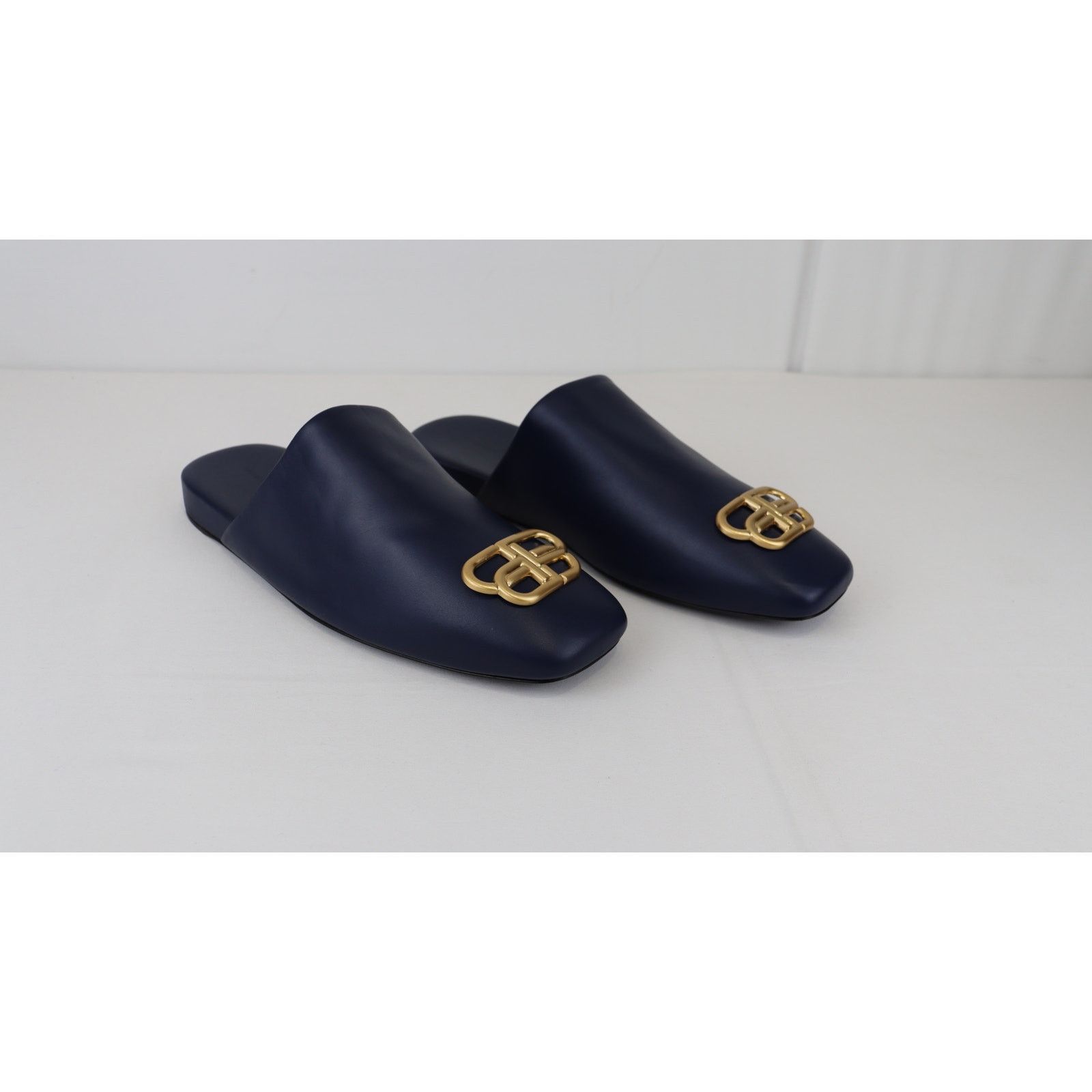 Balenciaga o1rshd1 Shiny Soft Calfskin Cosy BB Mule in Navy/Gold Size US 7 / EU 40 - 4 Thumbnail
