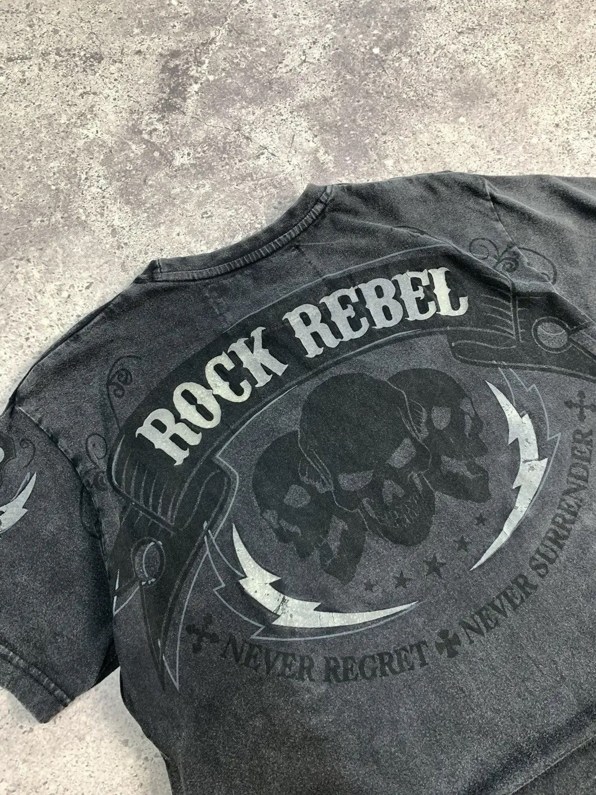 Affliction SALE💣💣 Y2k affliction style rock rebel aop band tee Size US M / EU 48-50 / 2 - 8 Thumbnail
