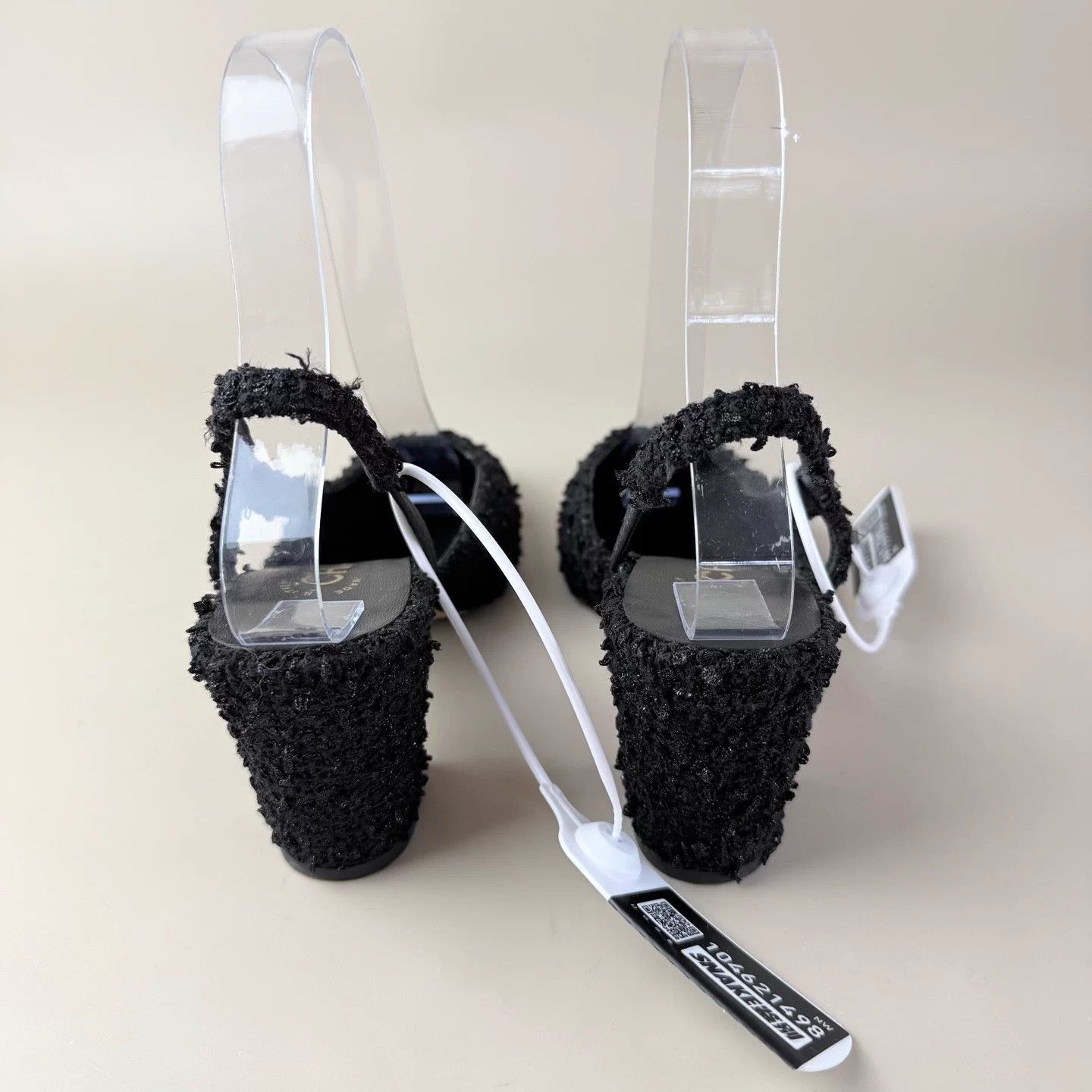 Chanel CHANEL woven double C gold buckle black & gold heels 35 EU Size US 4 / IT 34 - 3 Thumbnail