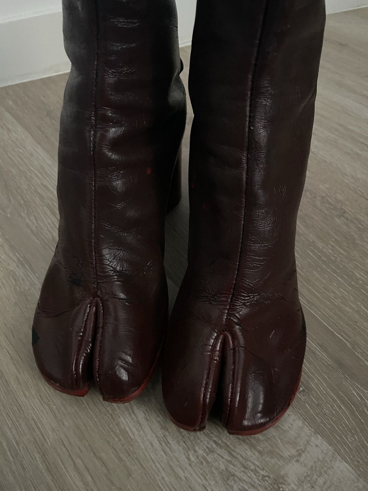 Maison Margiela Maison Margiela red tabi FW1995 Size US 7 / IT 37 - 2 Thumbnail