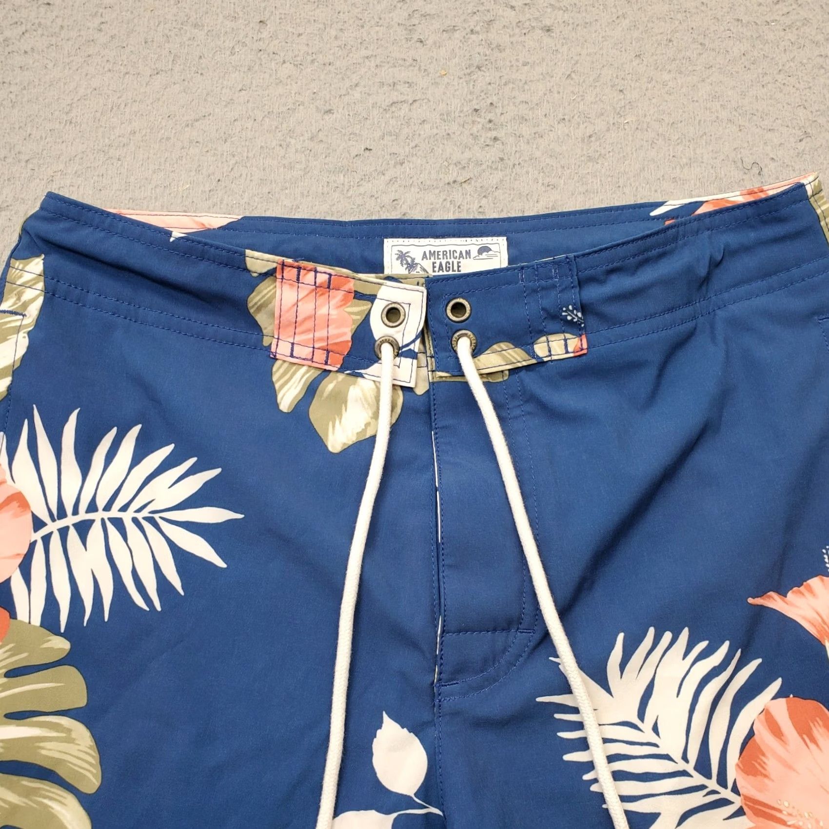 American Eagle Outfitters American Eagle Outfitters Board Shorts Mens XS Multicolor Floral Print Drawstring Logo EUC Size US 27 - 3 Thumbnail