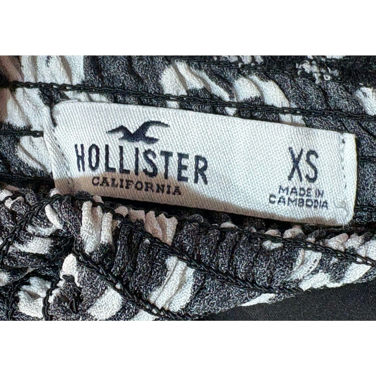 Hollister Hollister | Elastic Smocked Halter Floral Crop Top | XS Size XS / US 0-2 / IT 36-38 - 3 Thumbnail