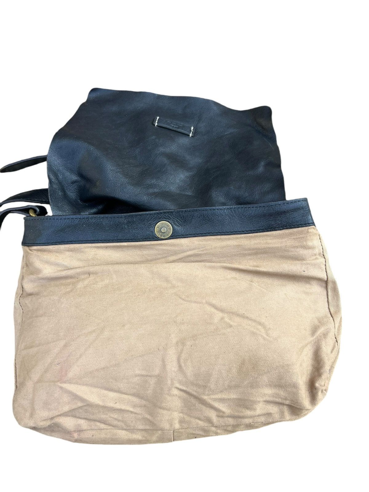 Leather Vintage L.P.P. Japan Patina Black Leather Messenger Bag Size ONE SIZE - 23 Thumbnail