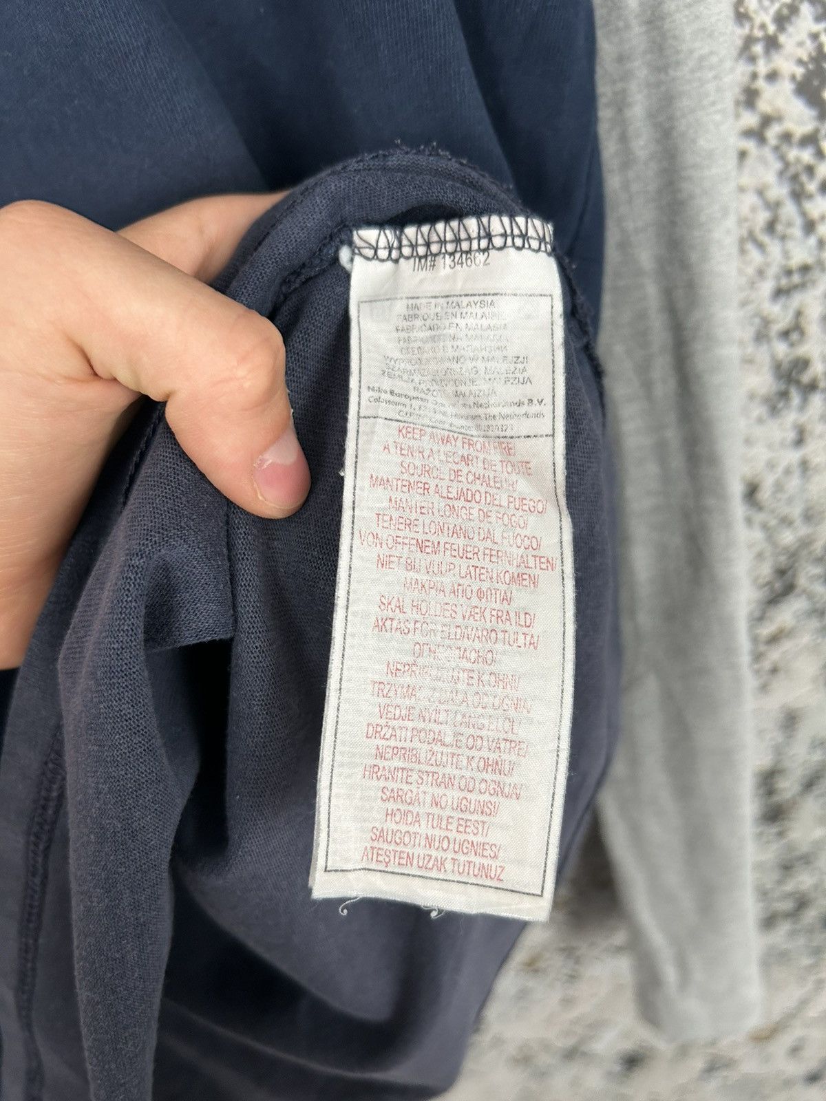 Nike Vintage Nike Swoosh Logo Longsleeve Y2K 00s Hype Size US L / EU 52-54 / 3 - 6 Thumbnail