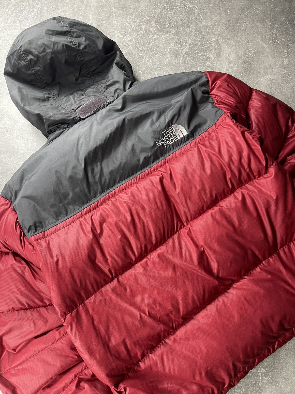 The North Face The North Face 700 Goose Down Puffer Nylon Jacket Red Black Size US L / EU 52-54 / 3 - 15 Thumbnail