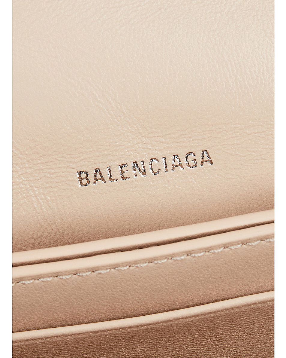 Balenciaga o1srvl11e1124 Size: OS / Crush Chain XS Bag in Sand Beige Size ONE SIZE - 6 Thumbnail
