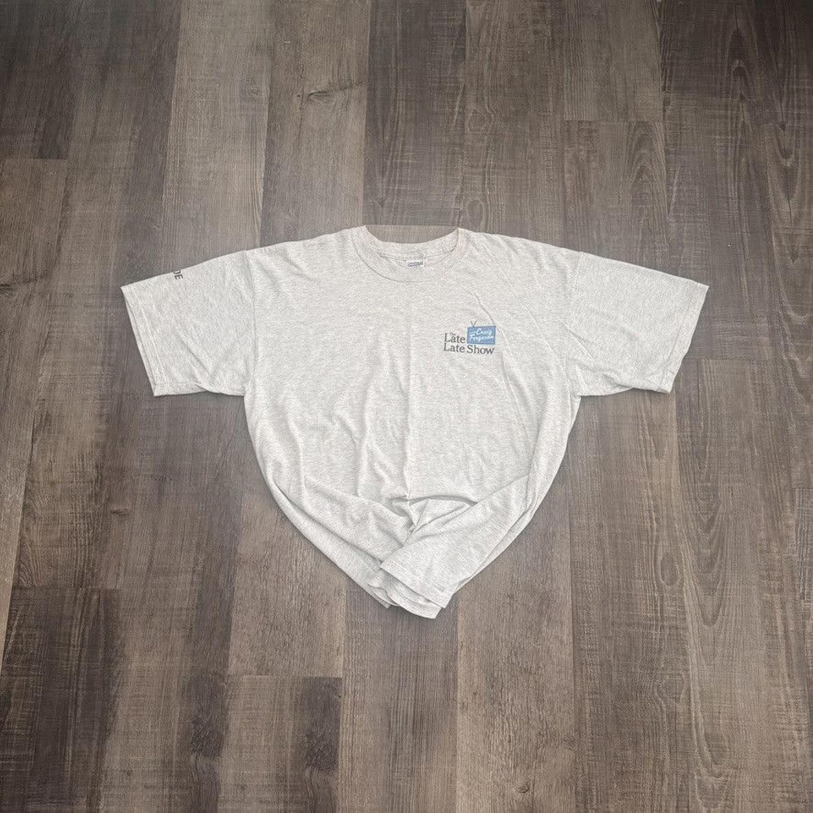 Gildan GILDAN • VNTG "The Late Show" Pre-Shrunk Tee (XL) Size US XL / EU 56 / 4 - 1 Thumbnail