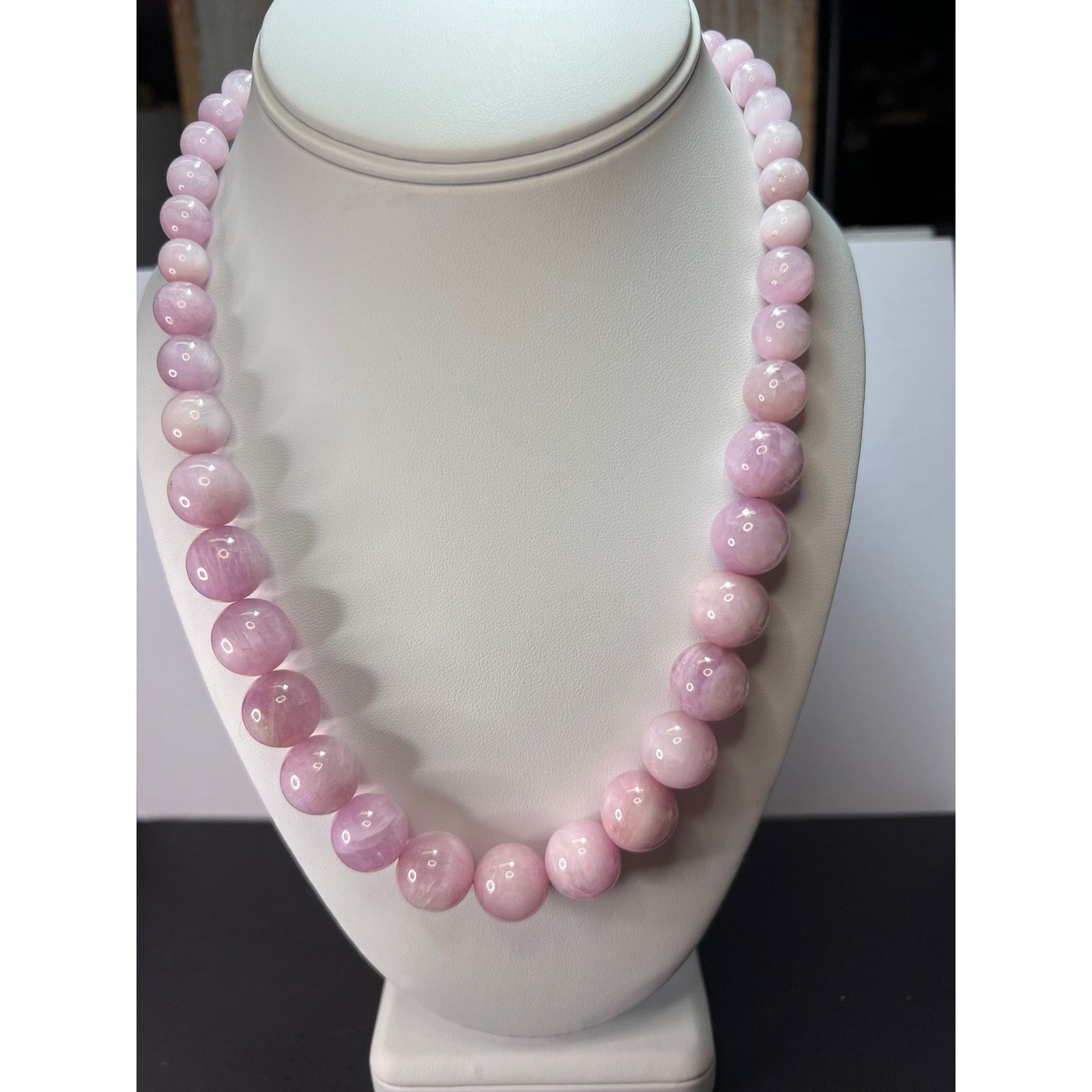 Other Kunzite graduated beaded 20 inch necklace with 925 clasp Size ONE SIZE - 1 Thumbnail